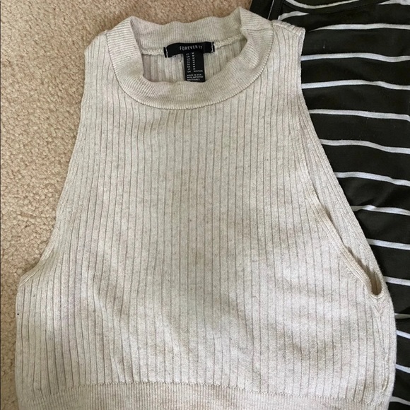 Summer top bundle - Picture 2 of 5